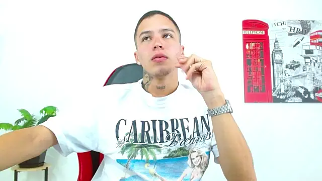 Cumandres18 online show from 04/20/26, 02:40