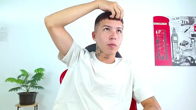 Cumandres18 online show from 03/25/26, 02:38