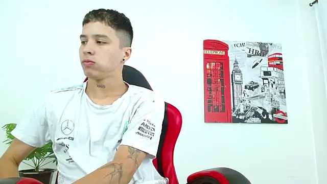 Cumandres18 online show from 09/19/25, 01:59