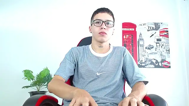 Cumandres18 online show from 09/26/25, 01:51