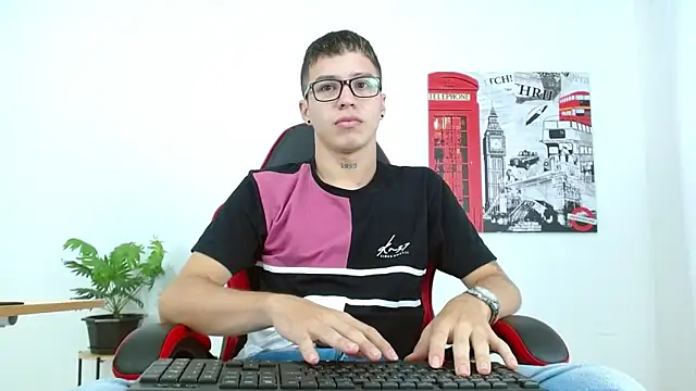 Cumandres18 online show from 09/12/25, 01:44