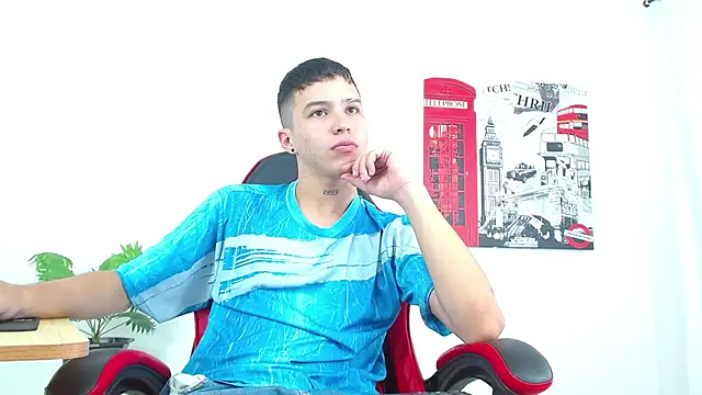 Cumandres18 online show from 09/30/25, 02:01