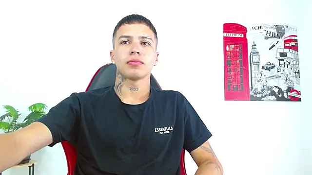 Cumandres18 online show from 03/26/26, 02:37