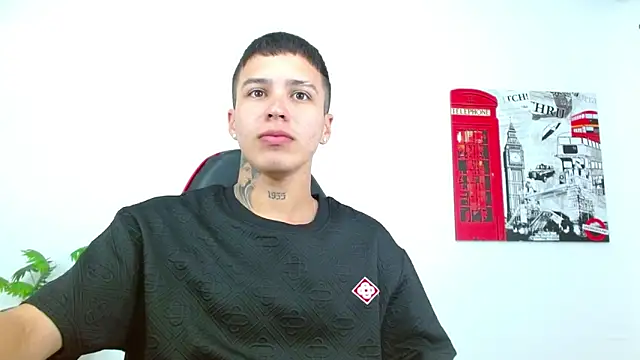 Cumandres18 online show from 03/31/26, 02:41