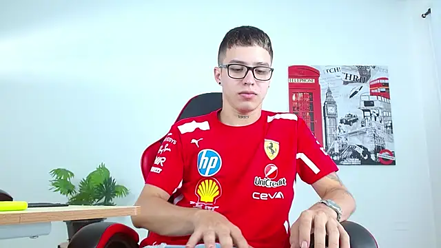 Cumandres18 online show from 09/09/25, 02:04
