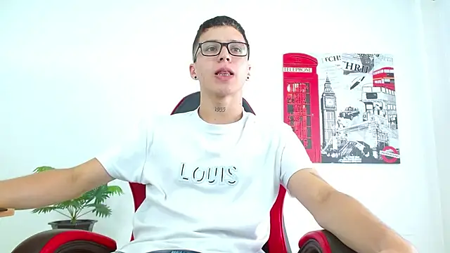 Cumandres18 online show from 09/23/25, 02:02