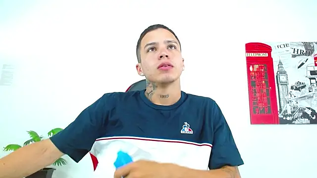 Cumandres18 online show from 04/16/26, 03:02