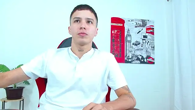 Cumandres18 online show from 11/10/25, 02:00