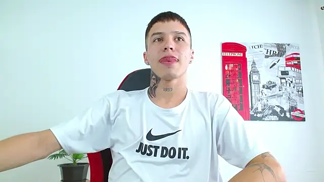 Cumandres18 online show from 12/15/25, 02:12