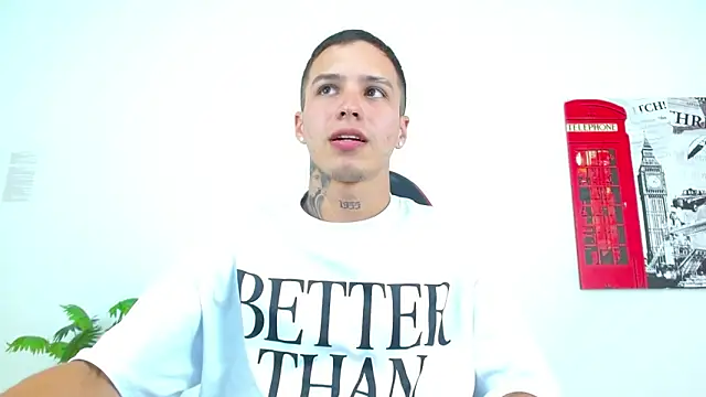 Cumandres18 online show from 04/15/26, 08:53