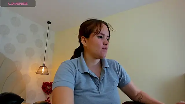 Snapshot of GIANAMILLER6 chatting on 07/15/26, 12:12 GIANAMILLER6 online show from 07/15/26, 12:12