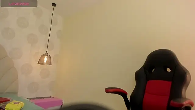 GIANAMILLER6 online show from 11/21/25, 12:37