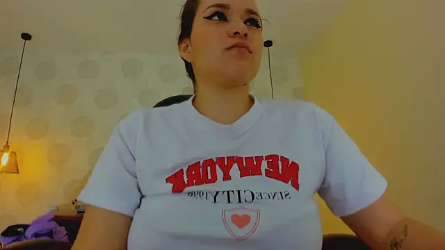 GIANAMILLER6 online show from 12/18/25, 12:20