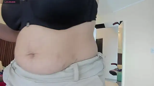 GIANAMILLER6 online show from 10/30/25, 11:30