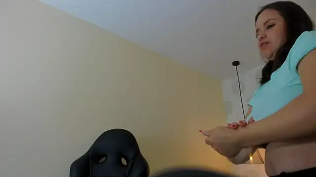 GIANAMILLER6 online show from 02/16/26, 12:15