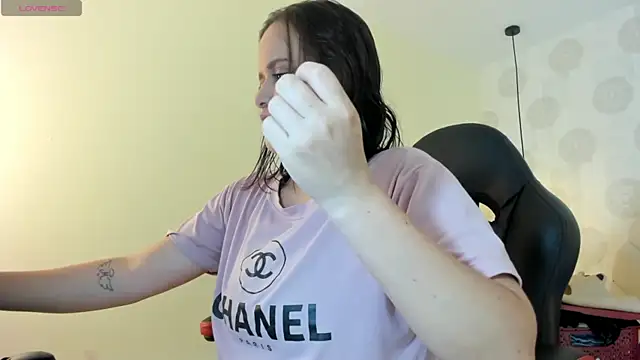 GIANAMILLER6 online show from 09/23/25, 12:12