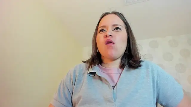 GIANAMILLER6 online show from 10/24/25, 12:15