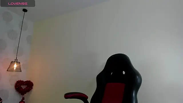 GIANAMILLER6 online show from 03/25/26, 12:04