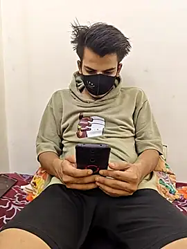 Snapshot of KaranSingh0m chatting on 06/10/26, 09:54 KaranSingh0m online show from 06/10/26, 09:54