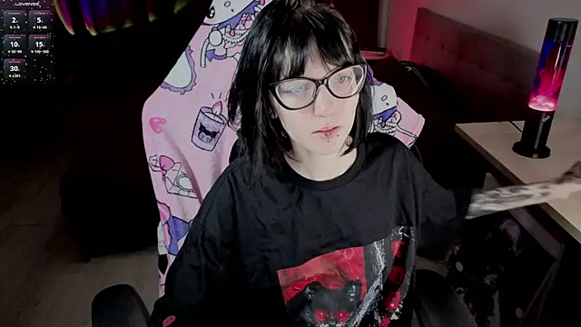 HazelTompson online show from 03/05/26, 12:24