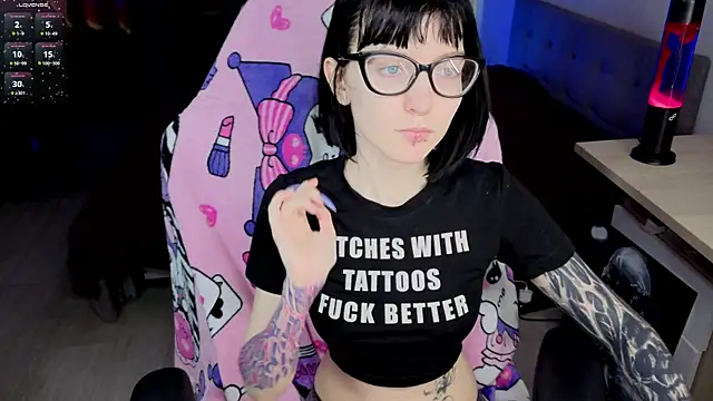 HazelTompson online show from 03/15/26, 12:12