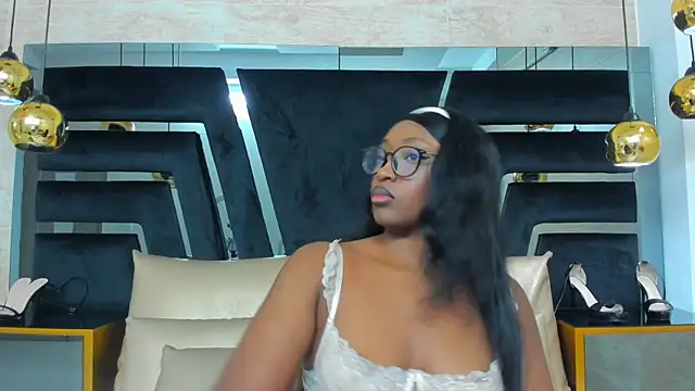 Snapshot of YallianaBrooks chatting on 04/20/26, 11:57 YallianaBrooks online show from 04/20/26, 11:57