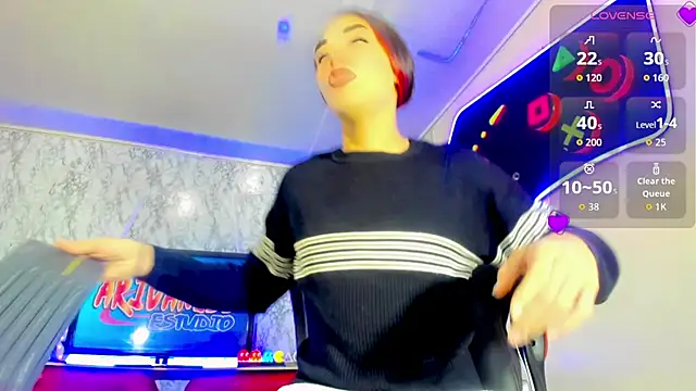 Madison Mujica online show from 11/10/25, 11:15