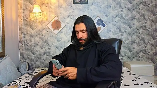 Apolo rousse1 online show from 01/11/26, 08:05