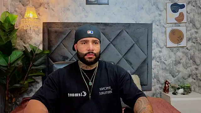 Apolo rousse1 online show from 11/18/25, 08:23