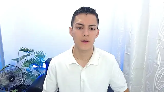 Snapshot of Matiius18 chatting on 09/16/25, 02:07 Matiius18 online show from 09/16/25, 02:07