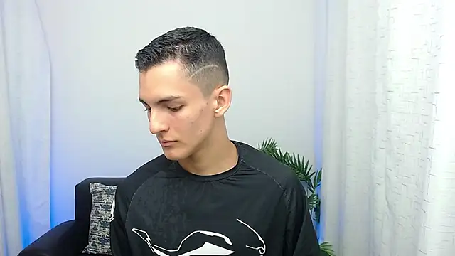 Matiius18 online show from 11/08/25, 02:09