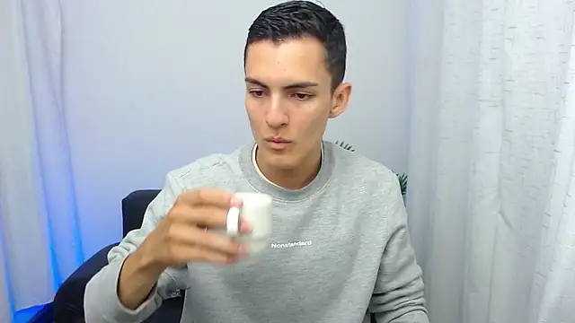 Matiius18 online show from 11/20/25, 02:07