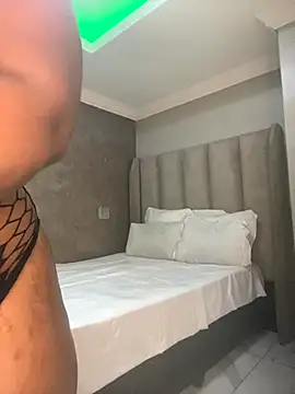 BQueen223 online show from 11/16/25, 10:57