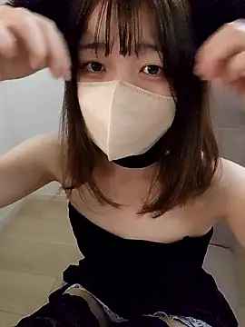 Snapshot of Sakura-japanese- chatting on 10/19/25, 12:13 Sakura-japanese- online show from 10/19/25, 12:13