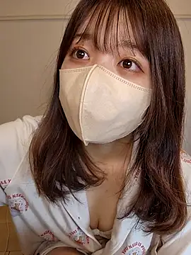 Snapshot of Sakura-japanese- chatting on 03/26/26, 12:31 Sakura-japanese- online show from 03/26/26, 12:31