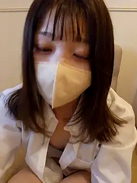 Snapshot of Sakura-japanese- chatting on 10/16/25, 03:31 Sakura-japanese- online show from 10/16/25, 03:31