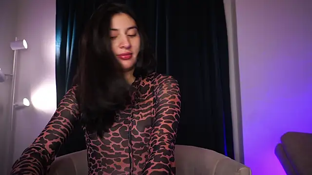 Auralea online show from 12/05/25, 04:11