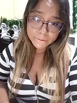 AsshleyVillaloboss online show from 12/21/25, 05:53