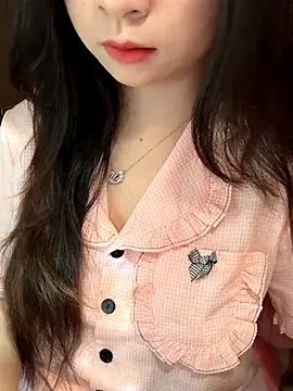 Nana kute20 online show from 10/22/25, 07:30