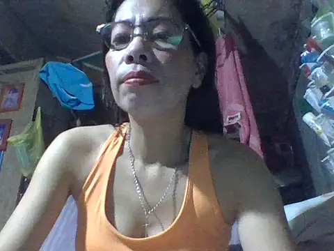 Snapshot of Mayumie05 chatting on 10/28/25, 08:24 Mayumie05 online show from 10/28/25, 08:24