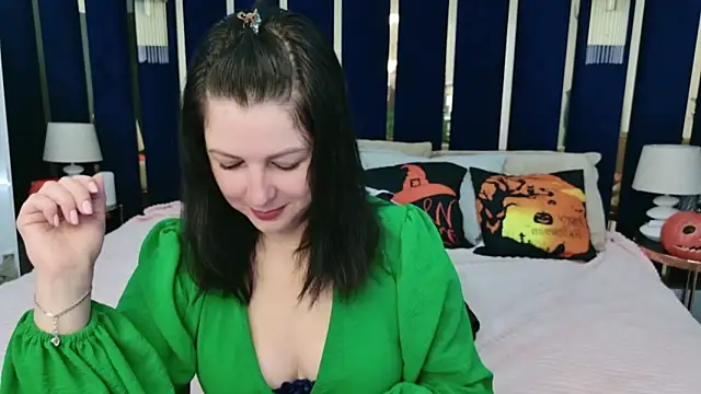 Nina Stane online show from 10/21/25, 05:29