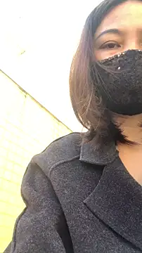 Snapshot of zhizhinaigai chatting on 12/17/25, 03:00 zhizhinaigai online show from 12/17/25, 03:00