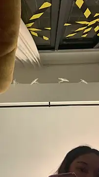 Snapshot of zhizhinaigai chatting on 11/13/25, 03:38 zhizhinaigai online show from 11/13/25, 03:38