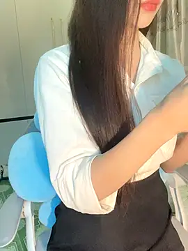 Dior baby online show from 12/18/25, 01:44