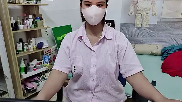 Snapshot of MichiLovely chatting on 10/01/25, 06:18 MichiLovely online show from 10/01/25, 06:18