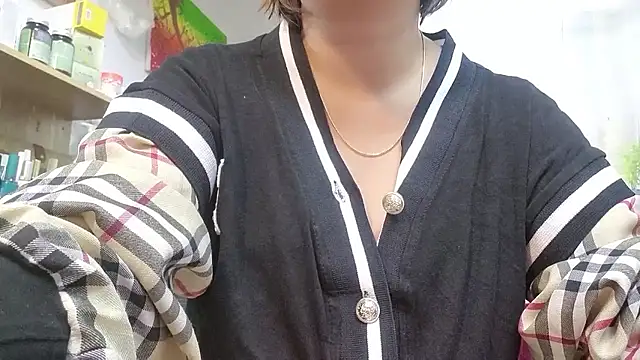 Snapshot of MichiLovely chatting on 12/16/25, 06:28 MichiLovely online show from 12/16/25, 06:28