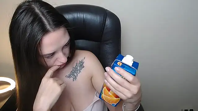 BonnieX  online show from 04/17/26, 02:09