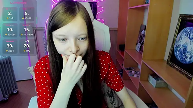 AliceHaris online show from 11/08/25, 03:21