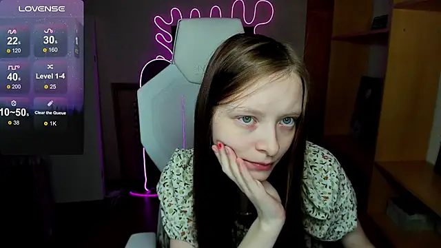 AliceHaris online show from 11/11/25, 01:22