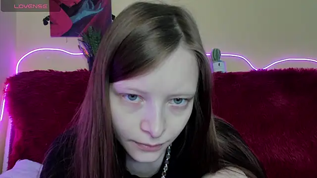 AliceHaris online show from 12/02/25, 06:15